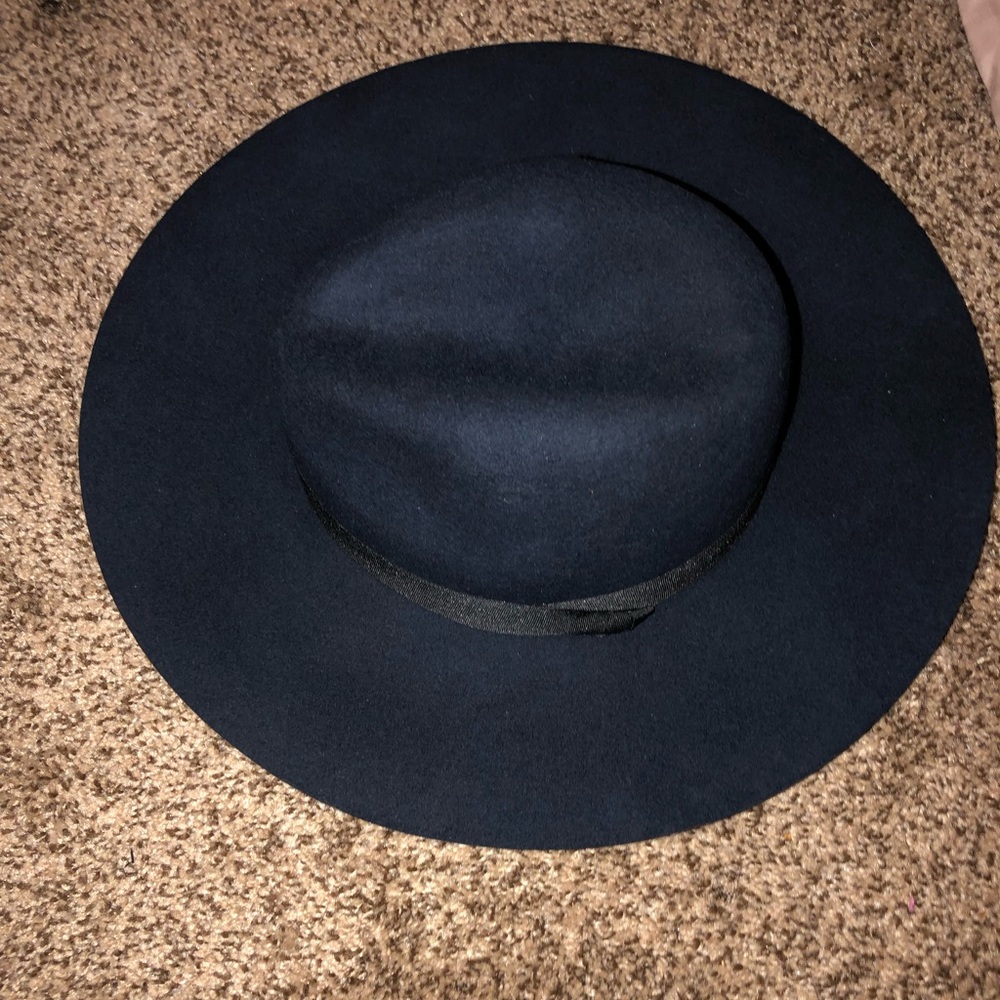 New navy and black Neiman Marcus fedora hat